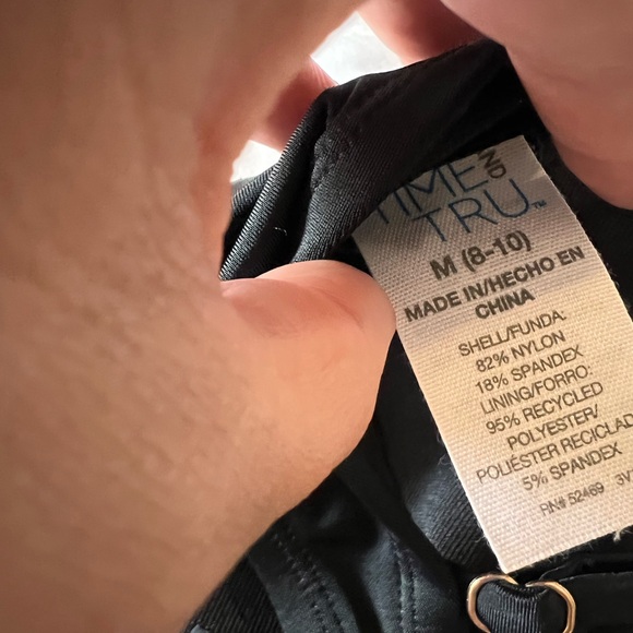 Black swimsuit top - Picture 5 of 5